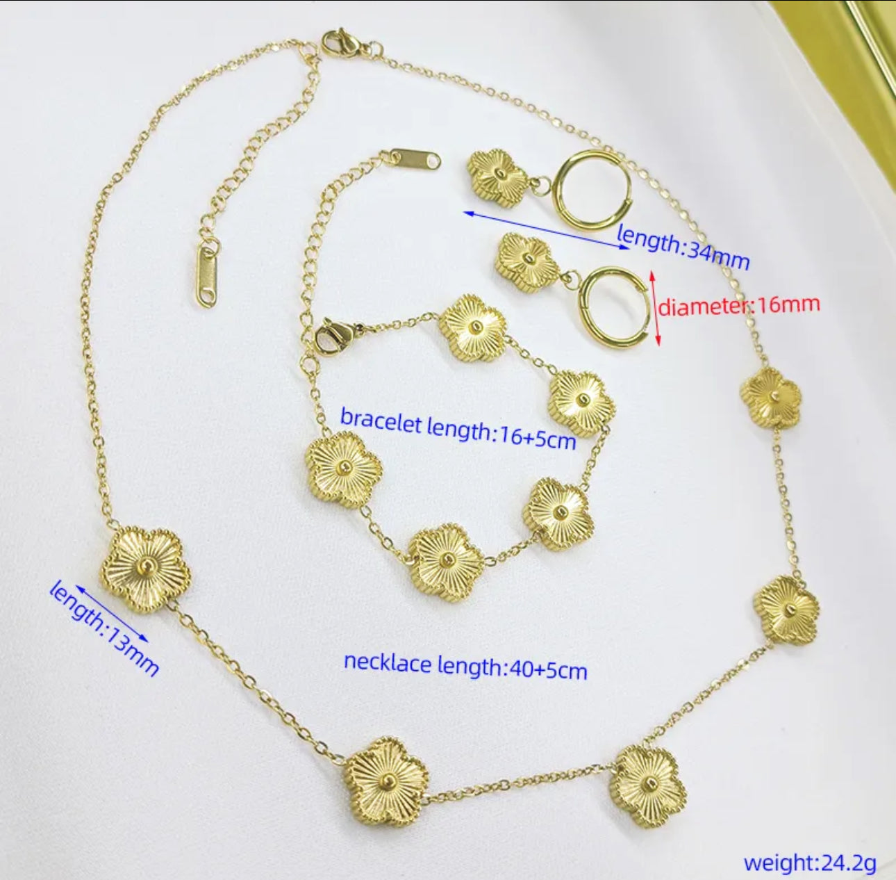 š¼ VC set - Earrings, necklace and bracelet